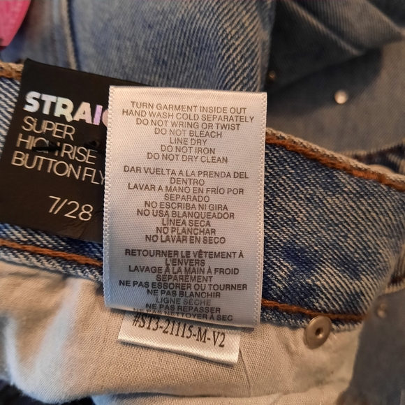 Simple Society Juniors Jeans High Rise Straight Button Fly Light Wash Size 7/28 - Picture 4 of 9